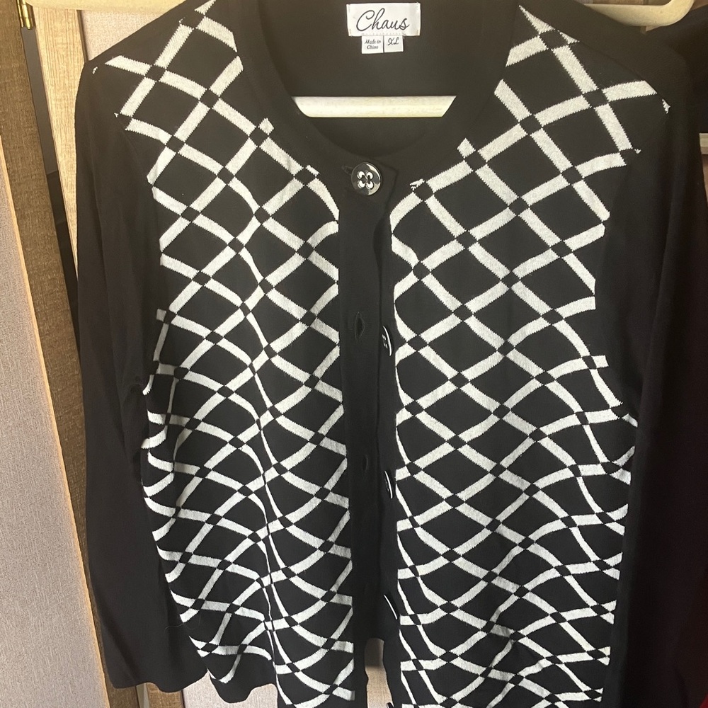 FINAL MARKDOWN Chaus Black and White artsy Cardigan xl